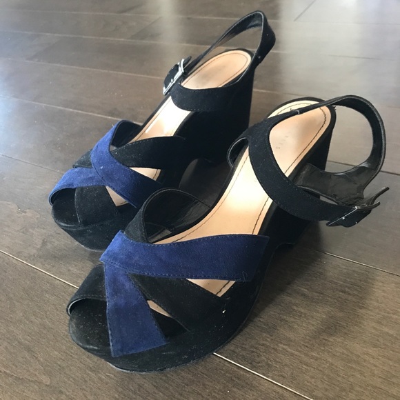 Charles & Keith Platform Sandals - Picture 1 of 6